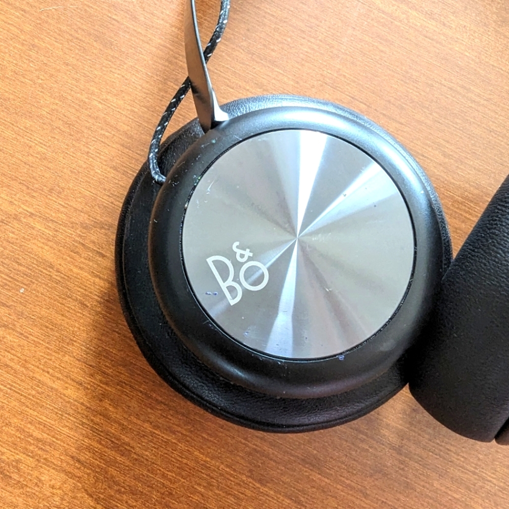 Bang & Olufsen Beoplay H4
